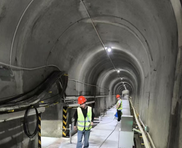 d8c9a77bbe1724eee6b2d2ab0bf886ff.jpg 4.jpg